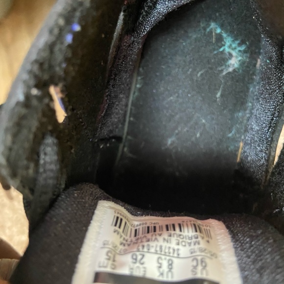 Jordan’s Nike size 9C - Picture 7 of 8